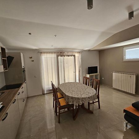 Filip Apartment أوميس المظهر الخارجي الصورة