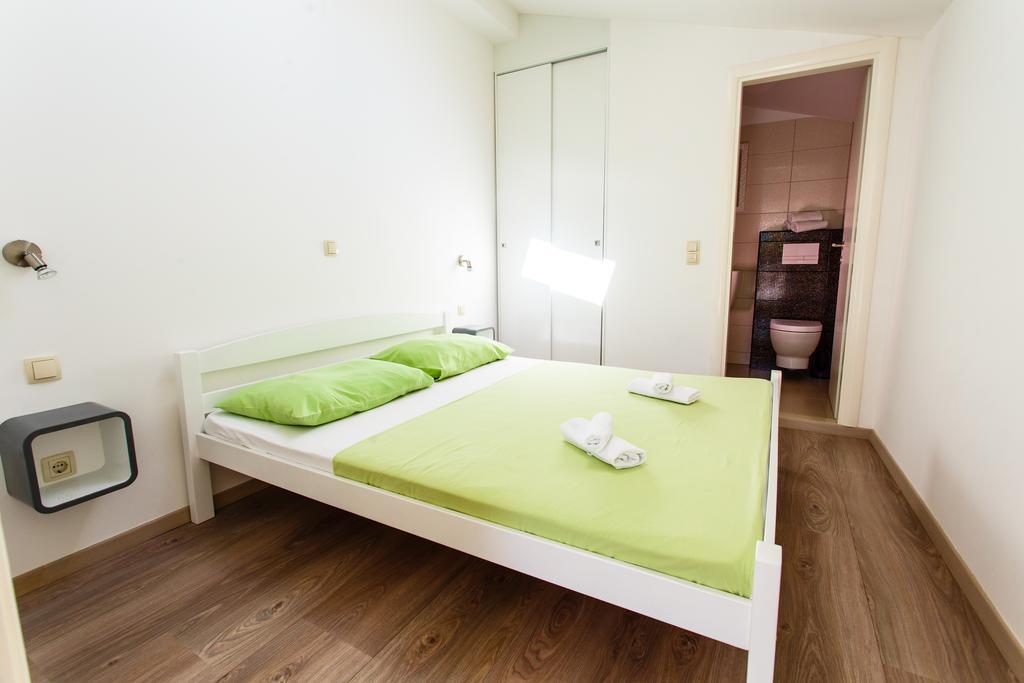 Filip Apartment أوميس الغرفة الصورة